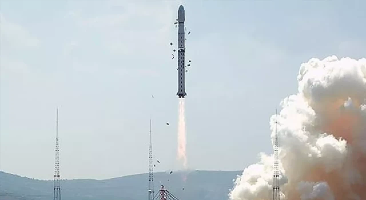 Çin meteoroloji uydularını fırlattı