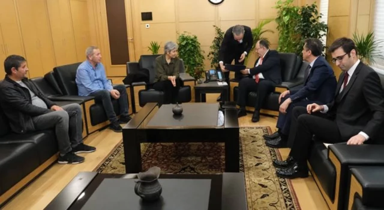 Emek ve Özgürlük İttifakı'nın seçim ittifakı protokolü YSK'ya teslim edildi