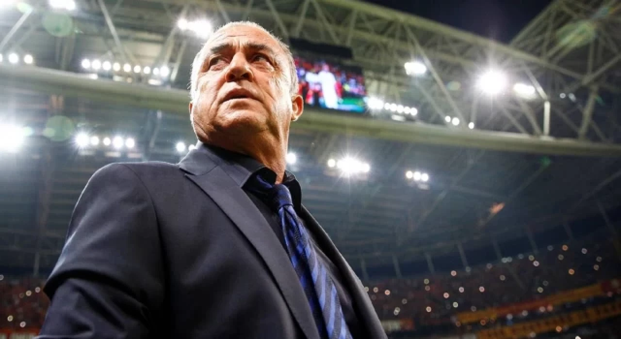 Fatih Terim'in imzalı formasını, Fenerbahçe kongre üyesi aldı