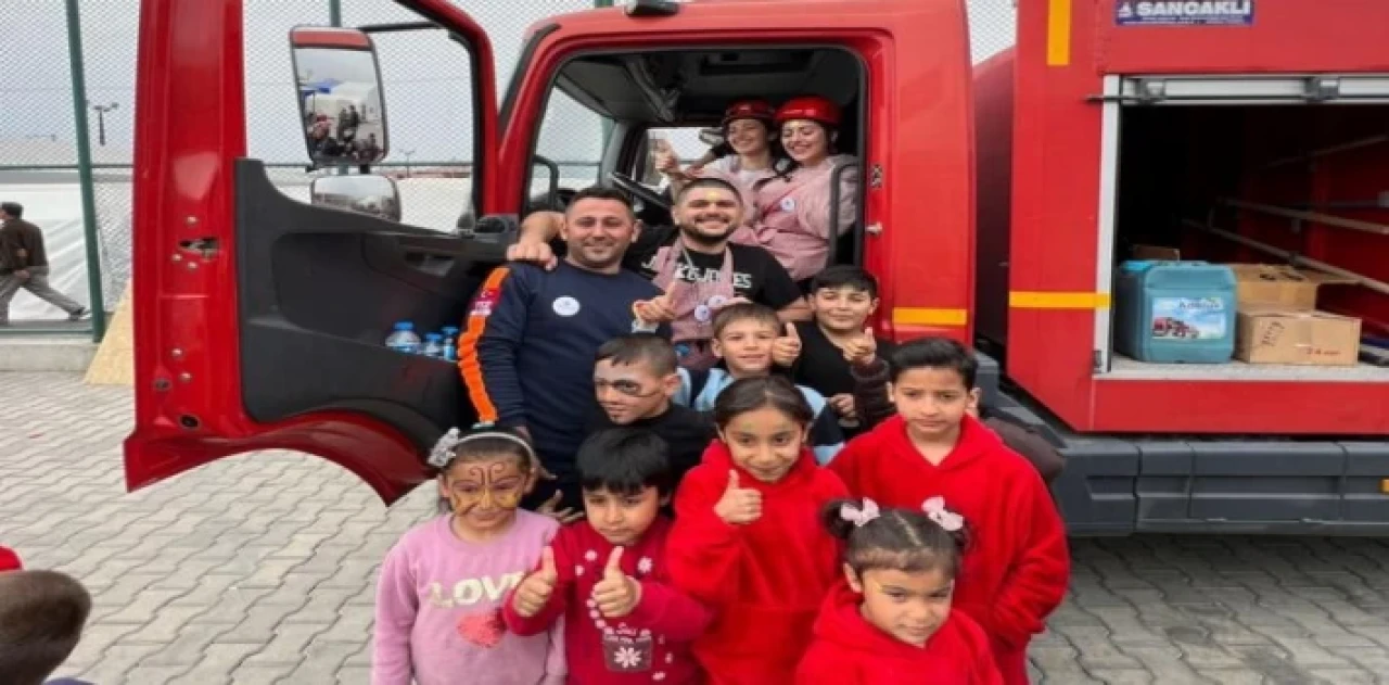 Manisa’da afetzede çocuklara itfaiyecilik eğitimi