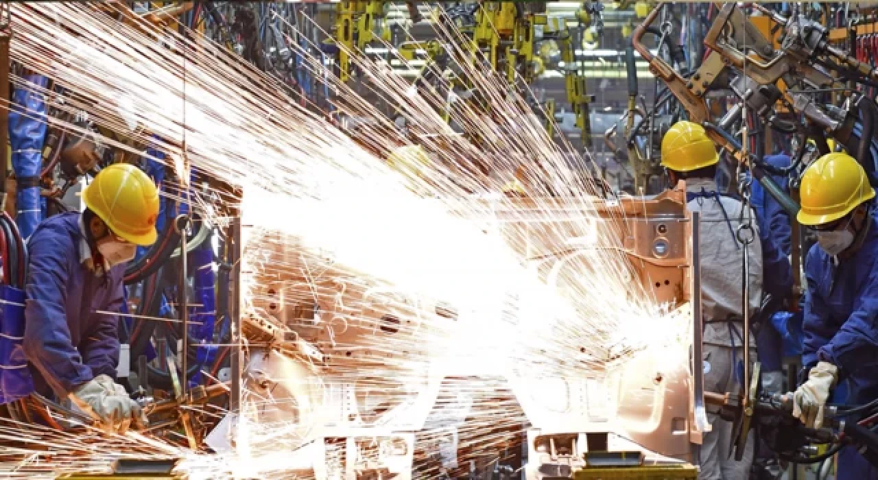 Sanayi üretimi ocakta yükseldi