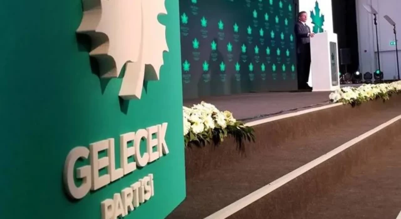 SES Partisi'nden ayrılan 15 kişi Gelecek Partisi'ne katıldı