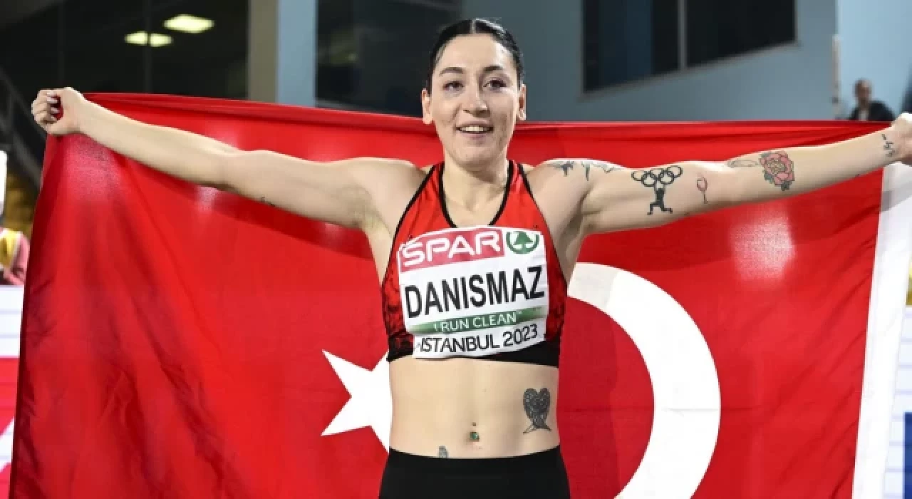 Tuğba Danışmaz, altın madalya kazandı