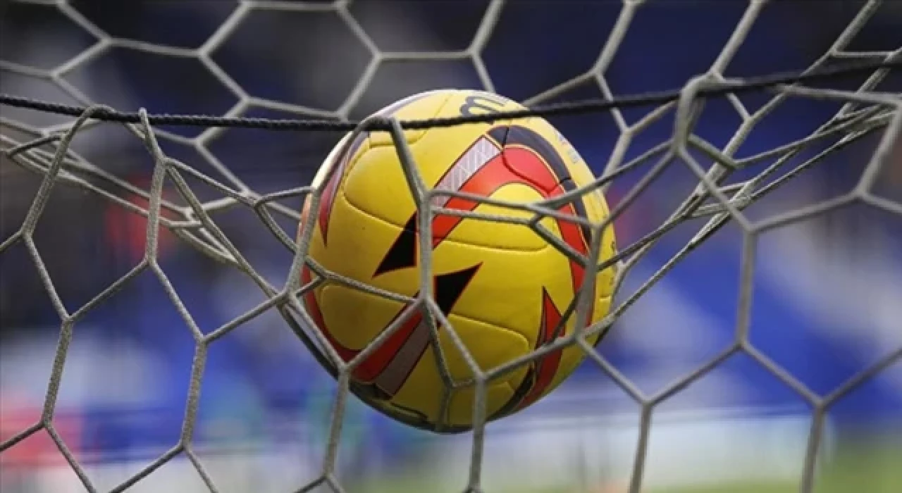 Türkiye'de şike: İki futbolcu tutuklandı!