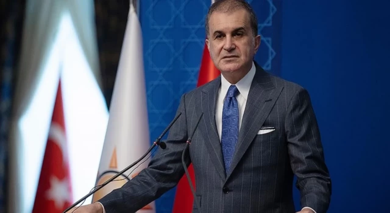 AK Parti Sözcüsü Çelik: Cumhurbaşkanı'mızı nefret diliyle hedef alanları kınıyoruz