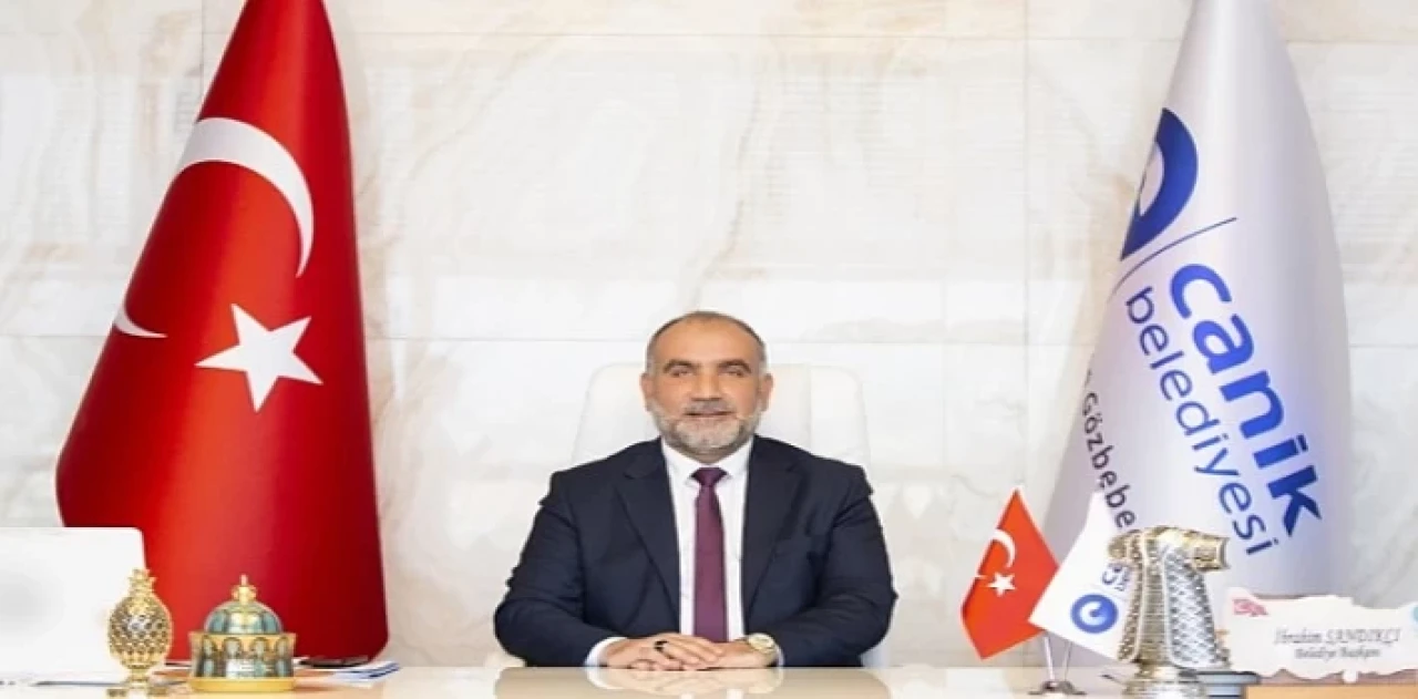 Başkan Sandıkçı: “Kadir gecesi, feyz ve bereketiyle bizlere gelen, af ve mağfiret kapılarının ardına kadar açıldığı gecedir”