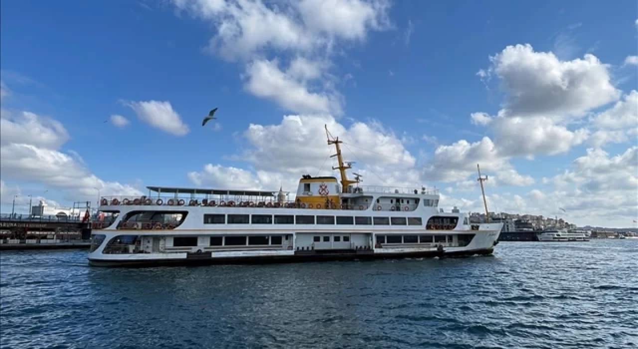 Boğaz'da vapurlardan siren çalma eylemi