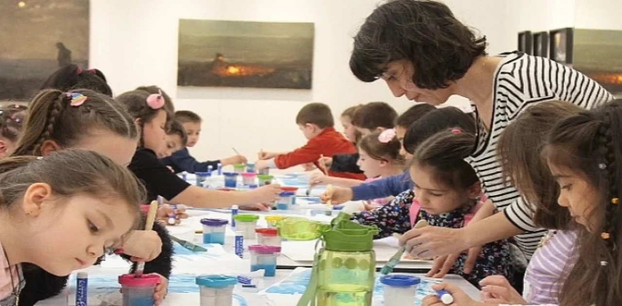 Çocuklar için 'Sihirli Boya Resim Atölyesi’ Trump Art Gallery’de, 15 Nisan Cumartesi