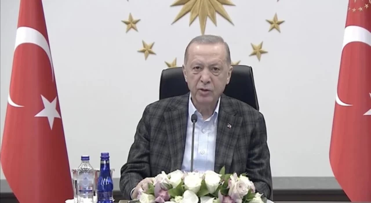 Erdoğan: Birileri varsın 'yolları mı, köprüleri mi yiyeceğiz?' desin