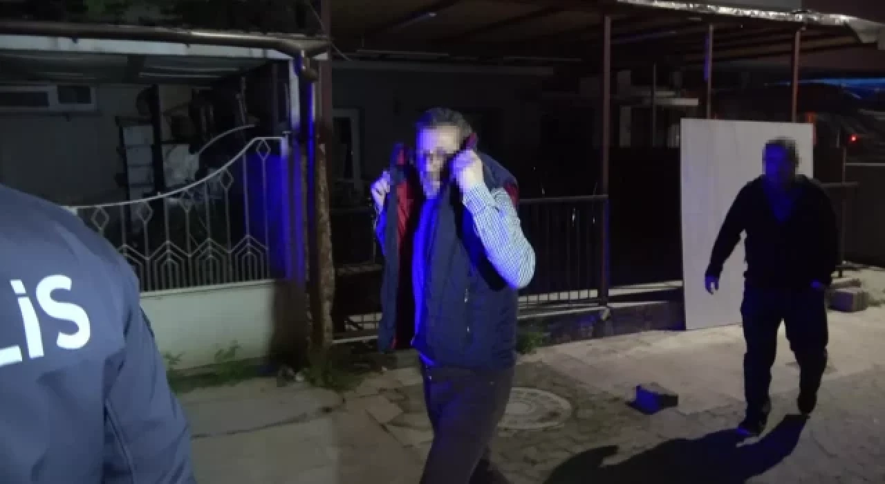 Kumar oynarken yakalandılar: 'Nikah kıyıyorduk'