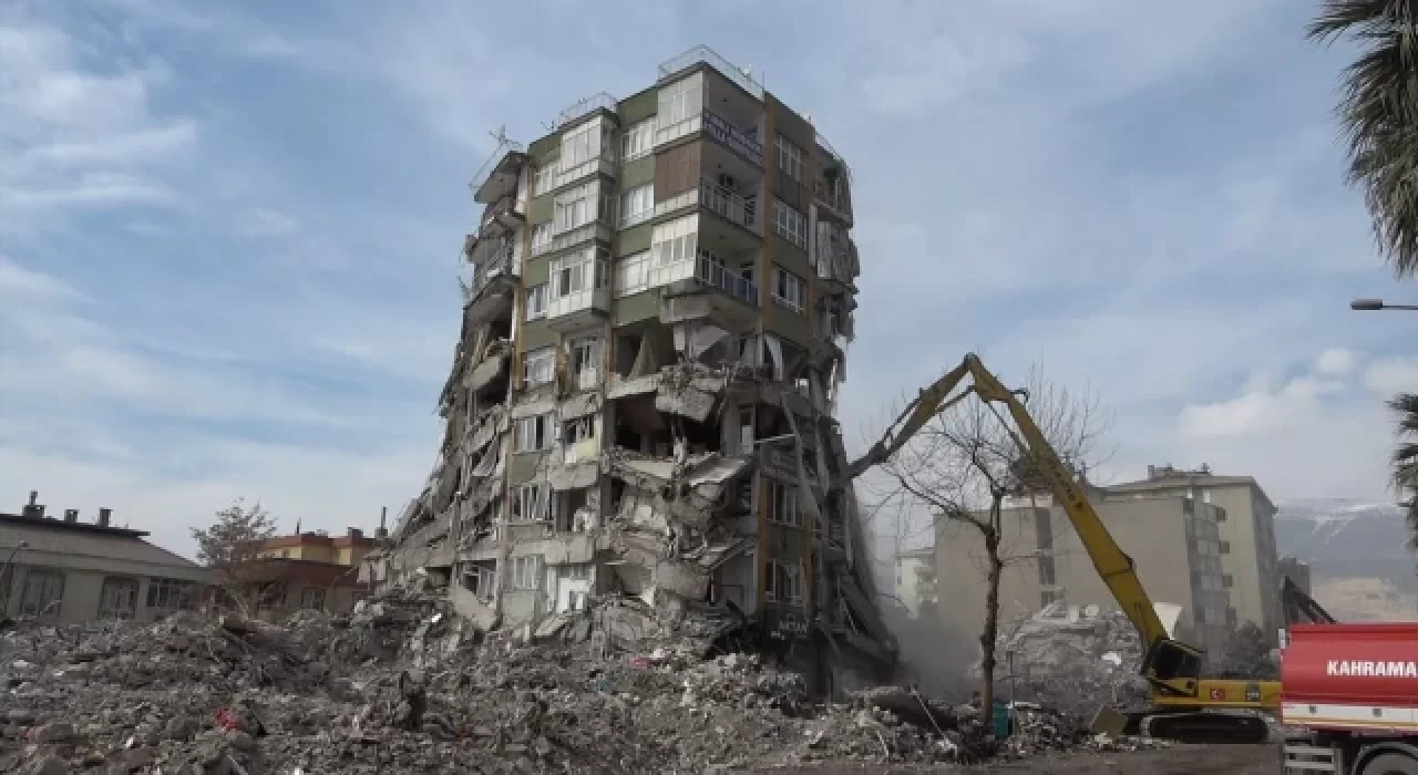 Prof. Dr. Sözbilir: Bölgede henüz kırılmamış çok sayıda fay parçası var