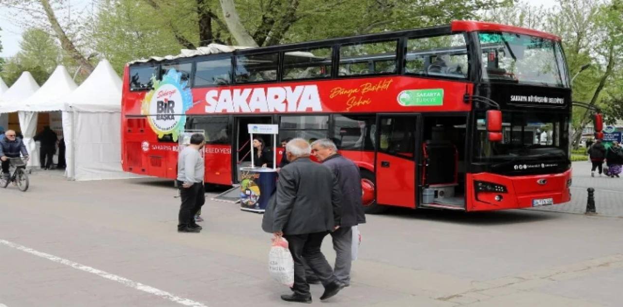 Sakarya’nın üstü açık otobüsü bayram sonrası yollarda