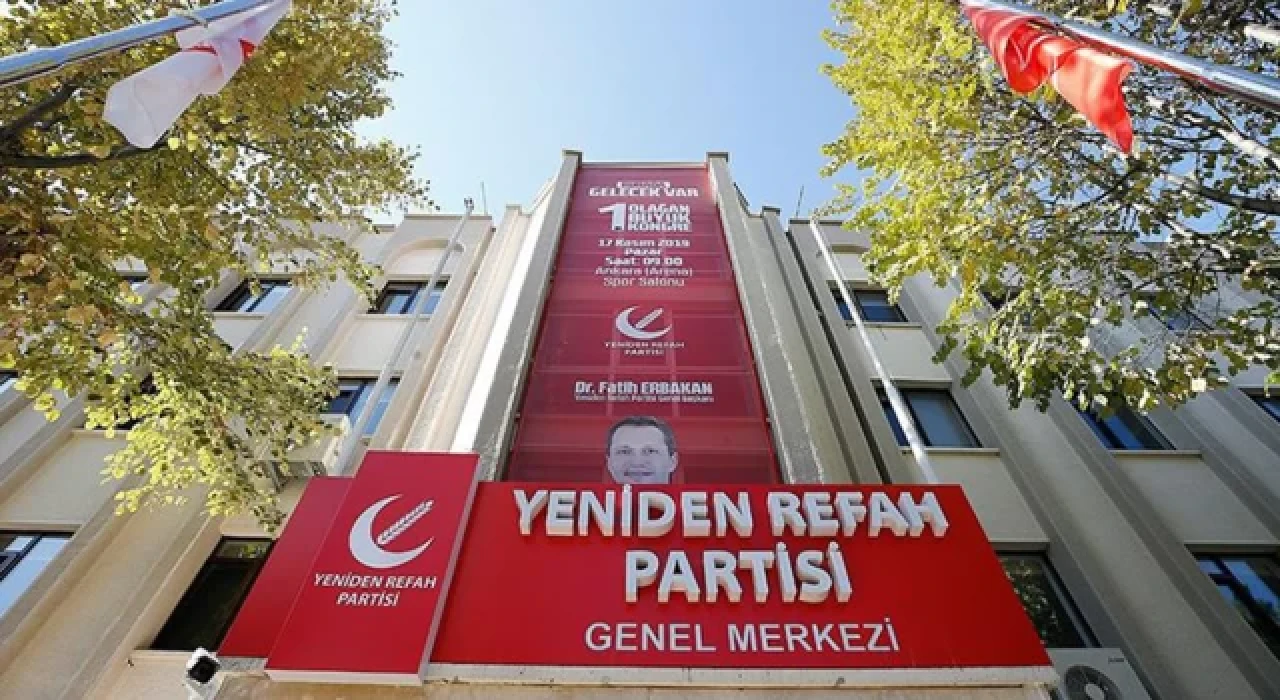 Yeniden Refah Partisi Konyaaltı ilçe teşkilatı istifa etti