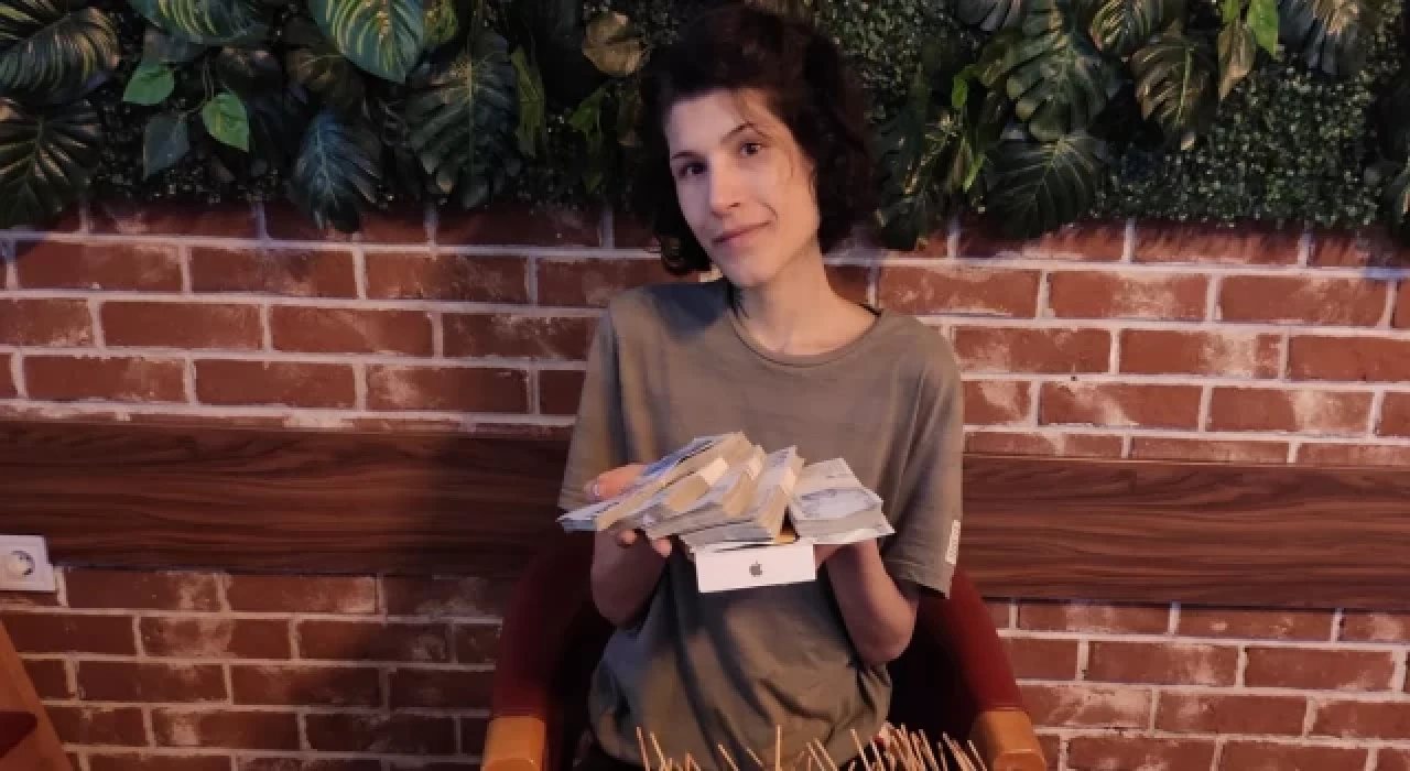 43 dakikada 360 çöp şiş yiyerek rekor kırdı