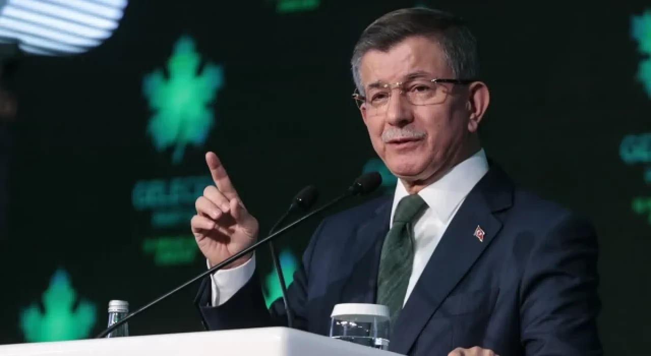 Ahmet Davutoğlu, tepkilerin ardından paylaşımını sildi