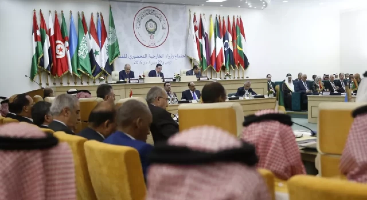 Arap Birliği, Suriye ve Sudan için 'acil' koduyla toplanıyor
