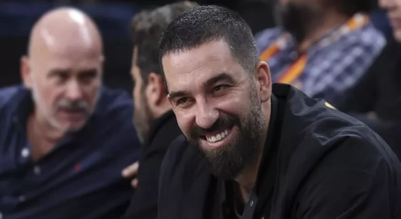 Barcelona'ya Arda Turan transferinden ceza