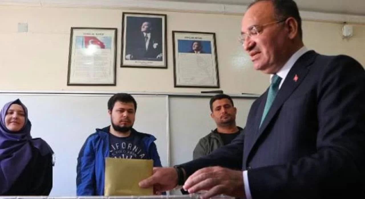 Adalet Bakanı Bekir Bozdağ oyunu kullandı