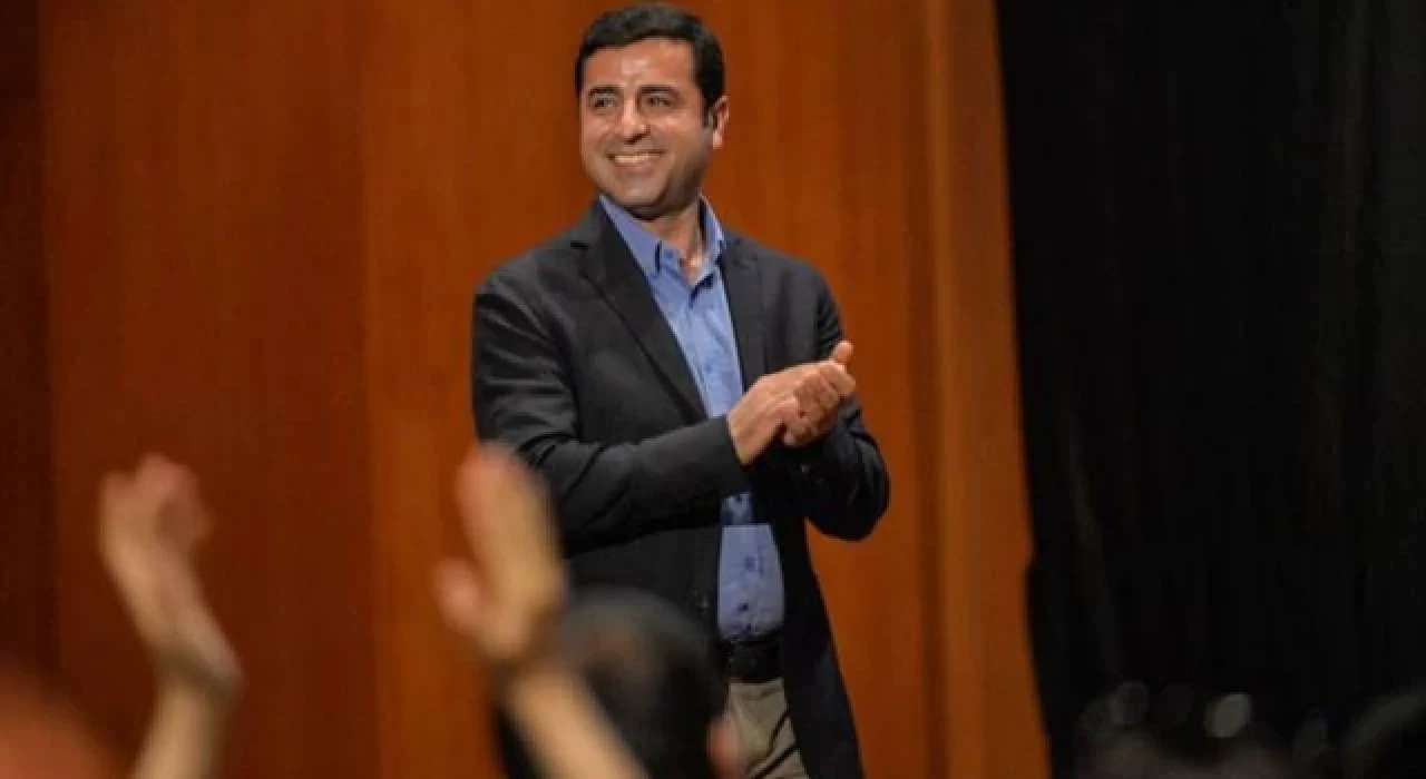 Demirtaş’tan gençlere çağrı: Risk almayın; ilk turda bitirelim, devran bir defa dönsün