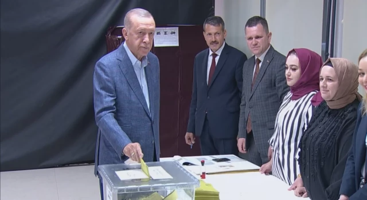 Erdoğan oyunu kullandı: Türk demokrasimiz için hayırlısıyla bir geleceği rabbimden niyaz ediyoruz