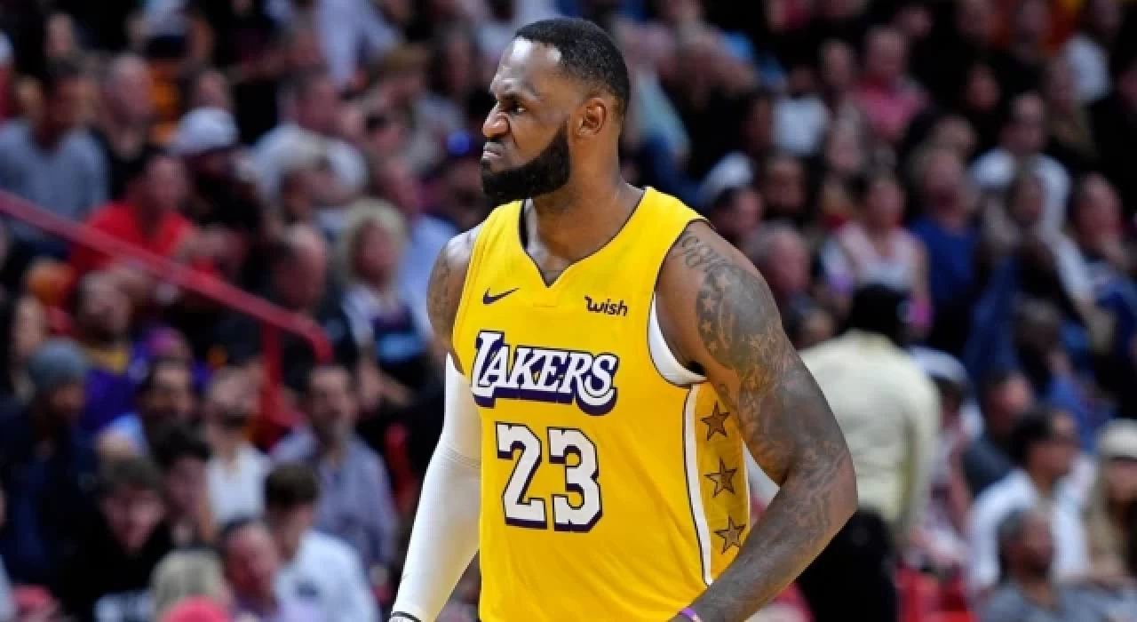 LeBron James, basketbolu bırakmayı düşünüyor