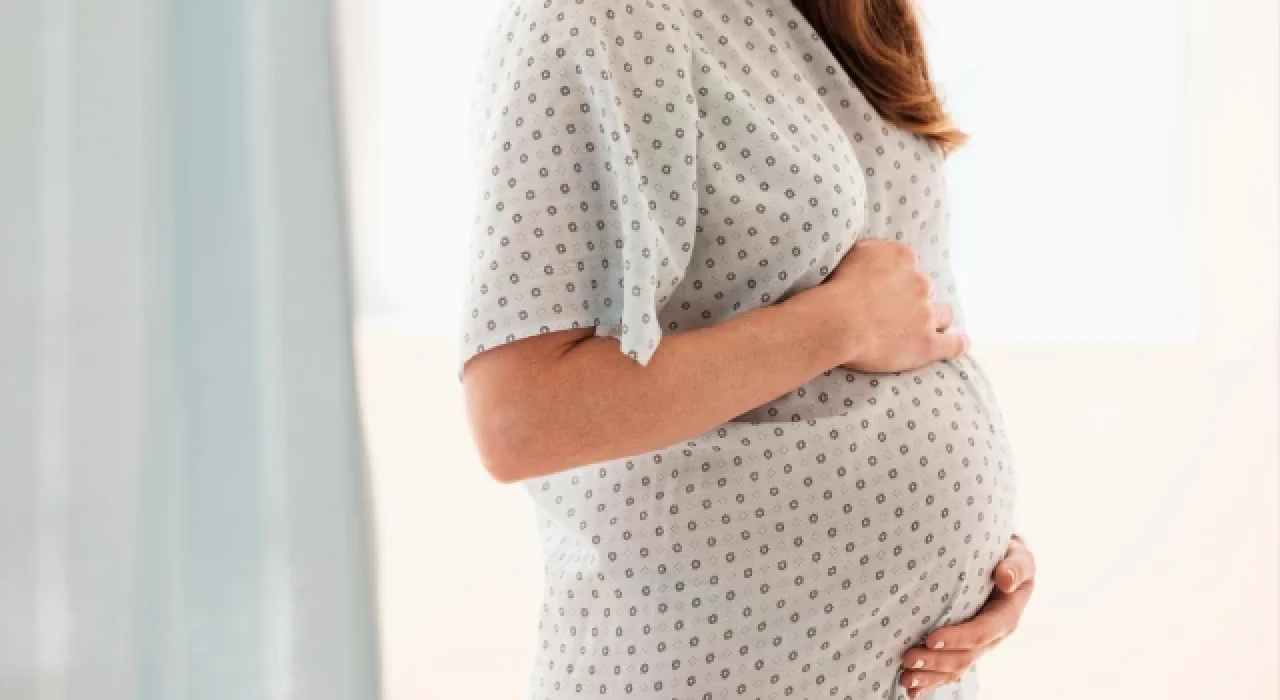 Tıp tarihinde bir ilk: Anne karnındaki bebeğe beyin ameliyatı yapıldı