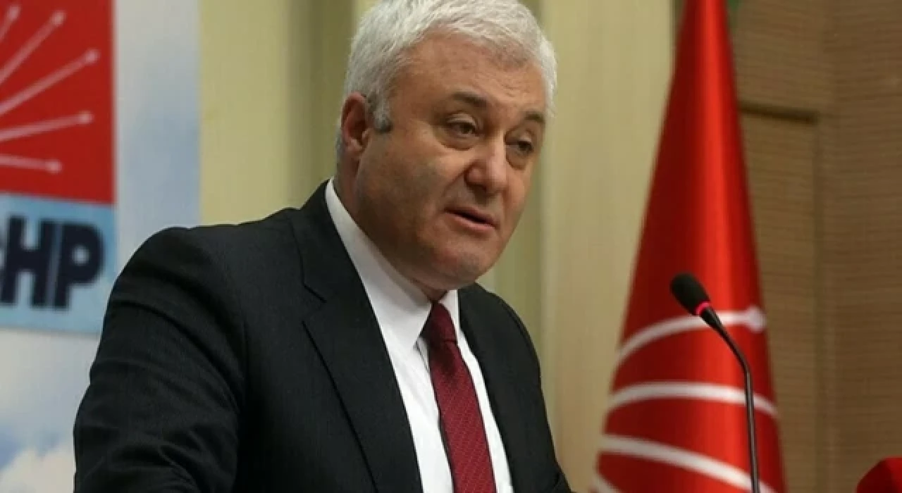 Tuncay Özkan uyardı: İktidar 81 ilde CHP logolu PKK afişleri asacak