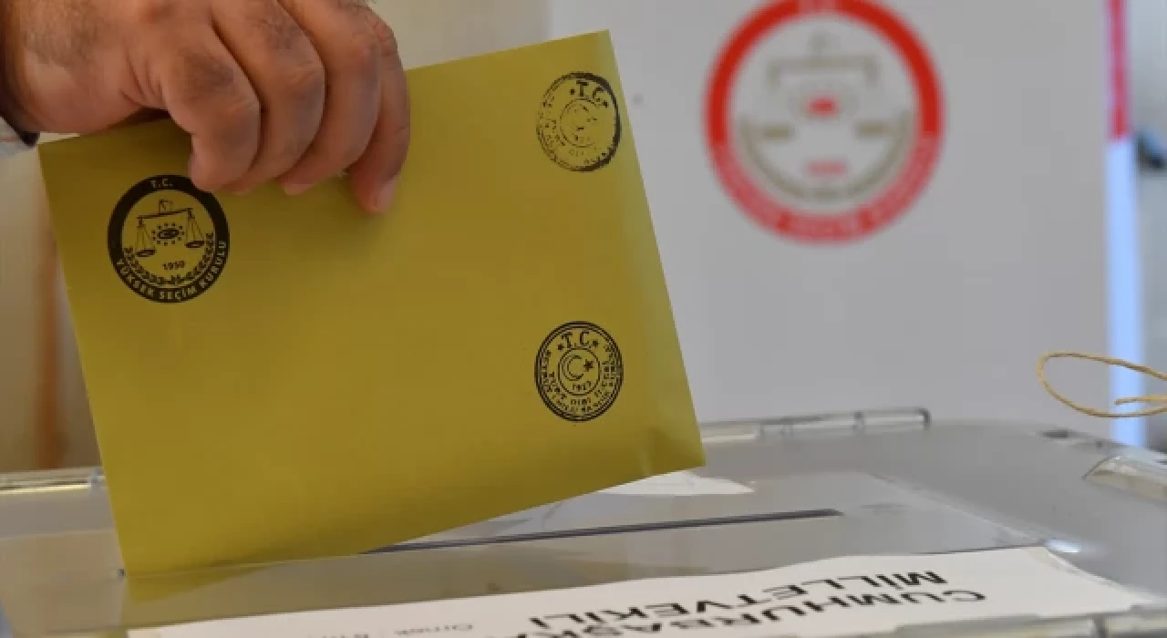 Türkiye genelinde oy verme işlemi saat 17:00 itibari ile sona erdi