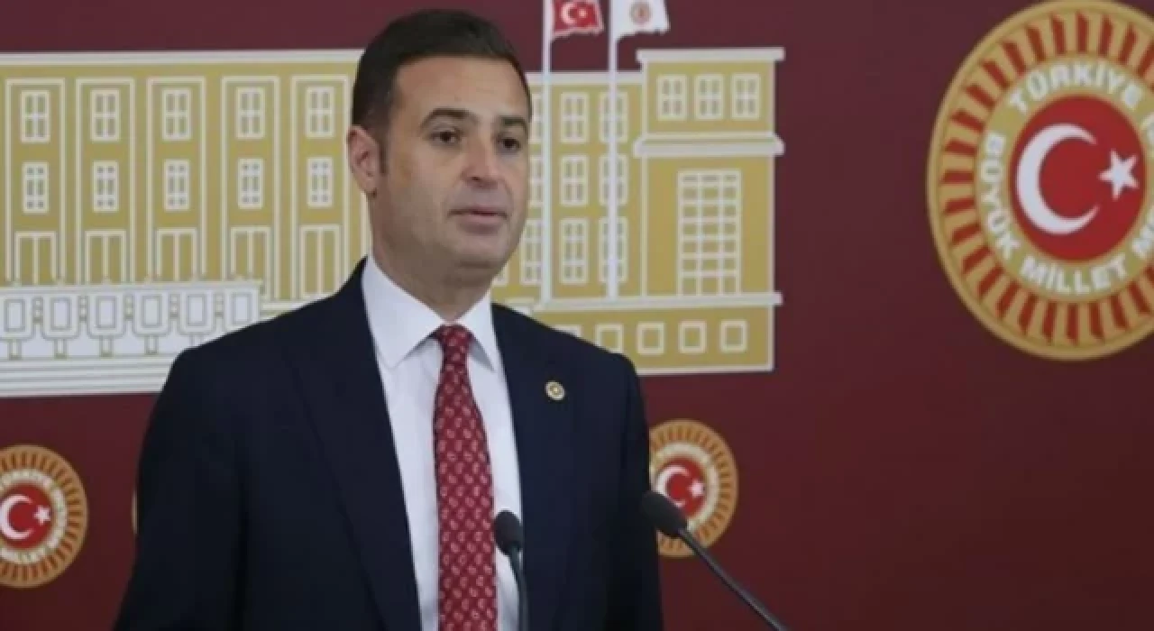 Ahmet Akın kimdir? kaç yaşında, nereli? CHP MYK Üyesi Ahmet Akın hangi görevlerde bulundu?