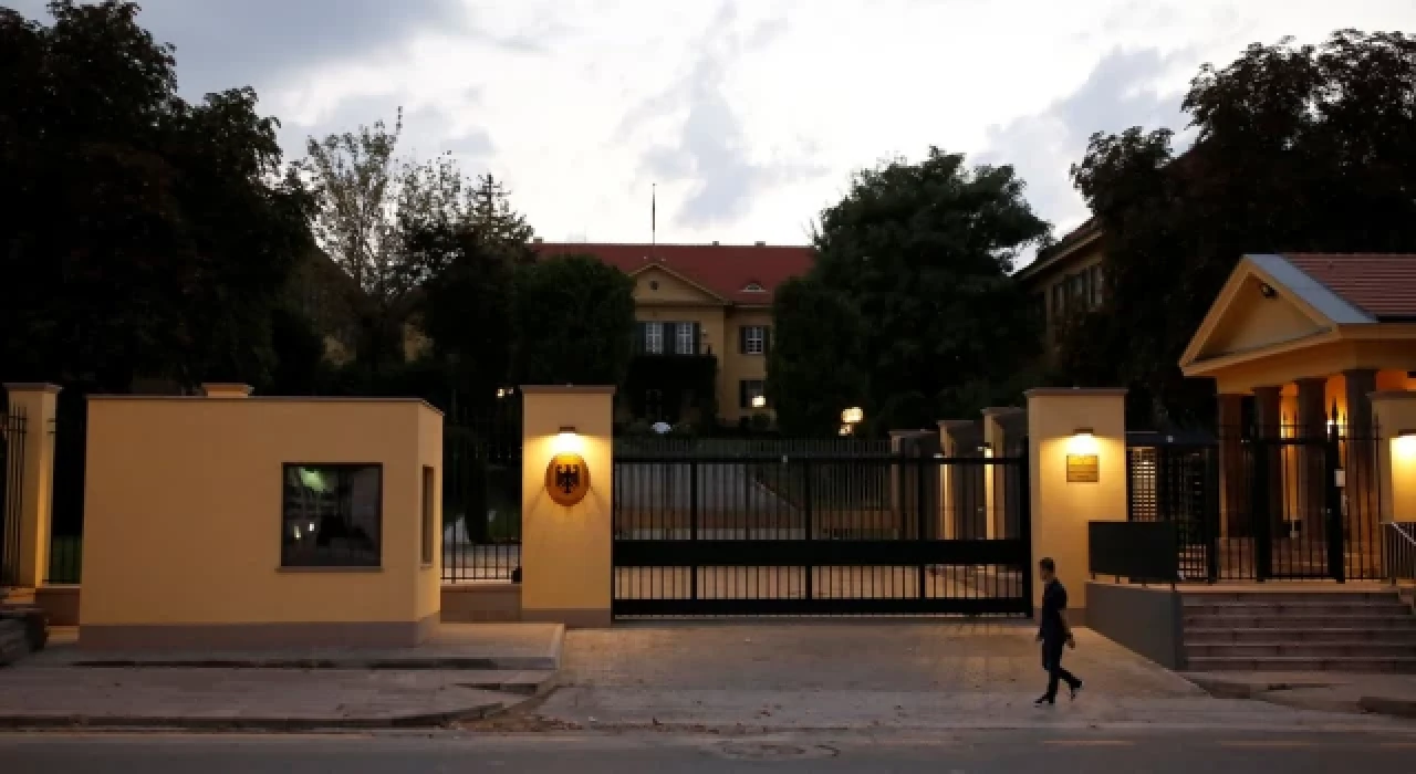 Almanya Büyükelçiliği'nden "vize" açıklaması
