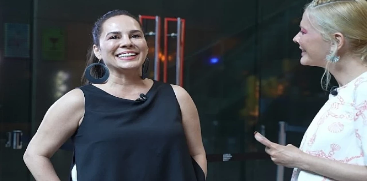 'Kuliste Röveşata’ yeni bölümünde Demet Sağıroğlu’nun kulisinde!