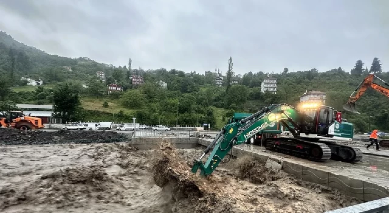 İnebolu'da şiddetli yağış nedeniyle okullar tatil edildi