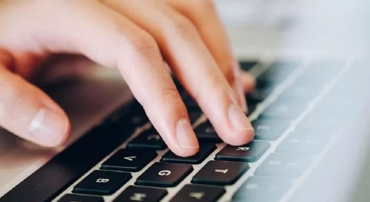 İzin dışı e-postaya 150 bin lira ceza