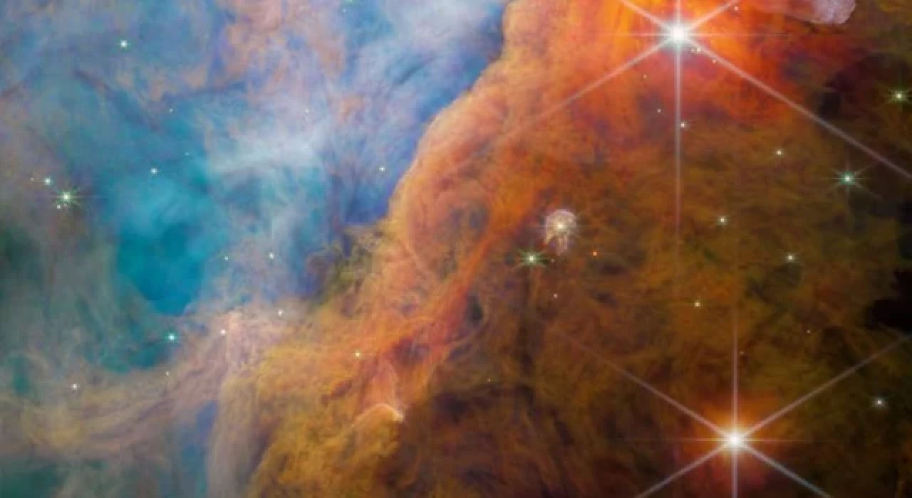 James Webb teleskobu ilk kez uzayda karbon molekülü tespit etti