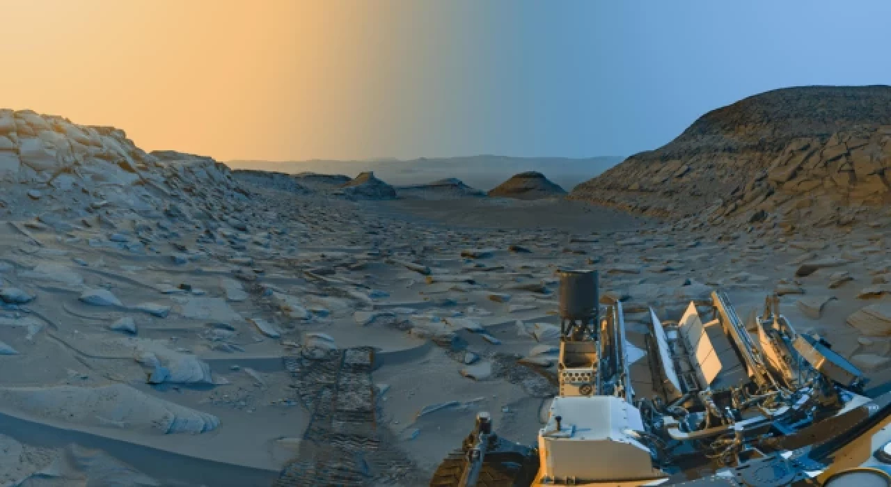 NASA'nın Curiosity'sinden çarpıcı Mars panoraması