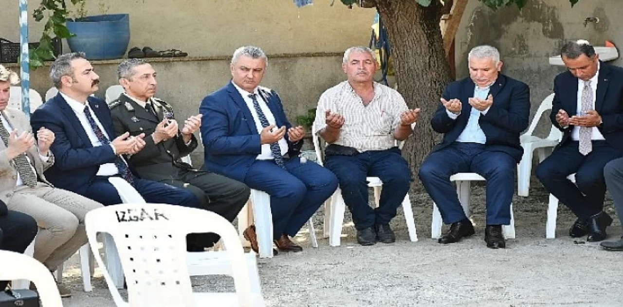 Tekirdağ Valisi Sayın Aziz Yıldırım’ın katılımıyla Malkara’da Bayramlaşma Programı gerçekleştirildi