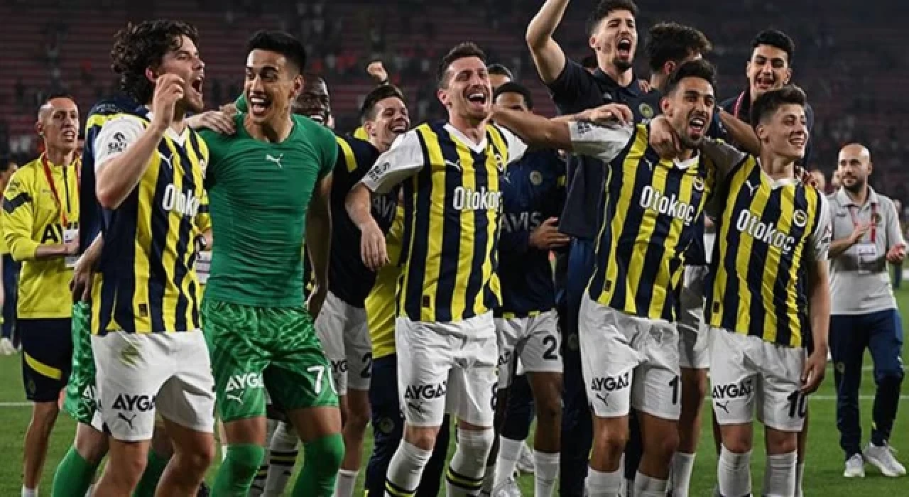 TFF'den Fenerbahçe'ye 5 yıldızlı forma cezası