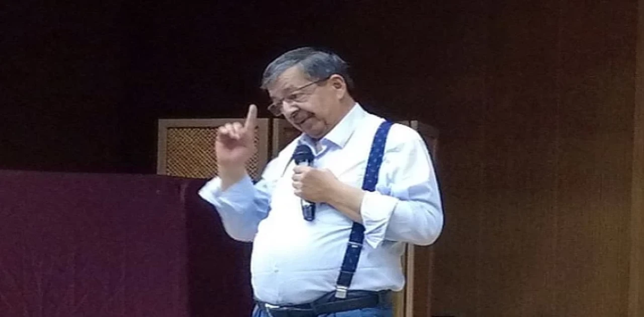 Ünlü Yazar Hayati İnanç Sevenleriyle Buluştu