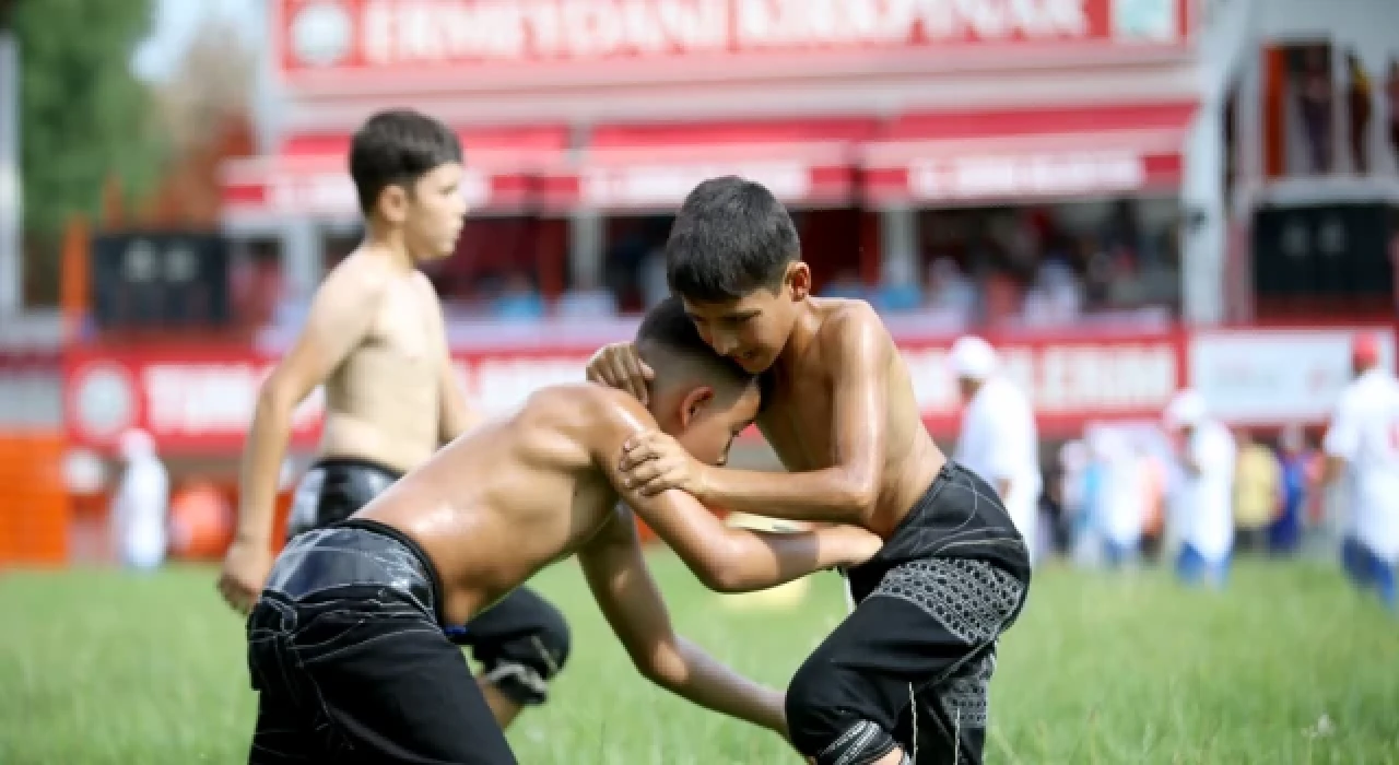 662. Tarihi Kırkpınar Yağlı Güreşleri, Edirne'de başladı