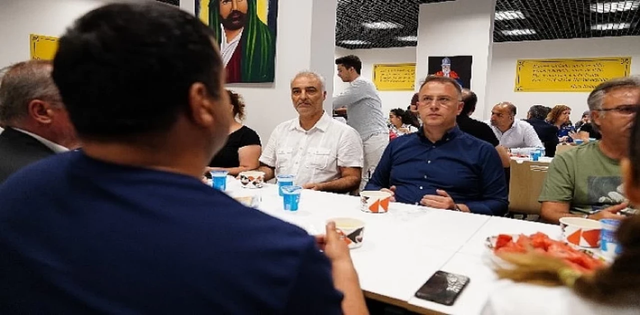 Başkan Çalık, canlarla oruç açtı