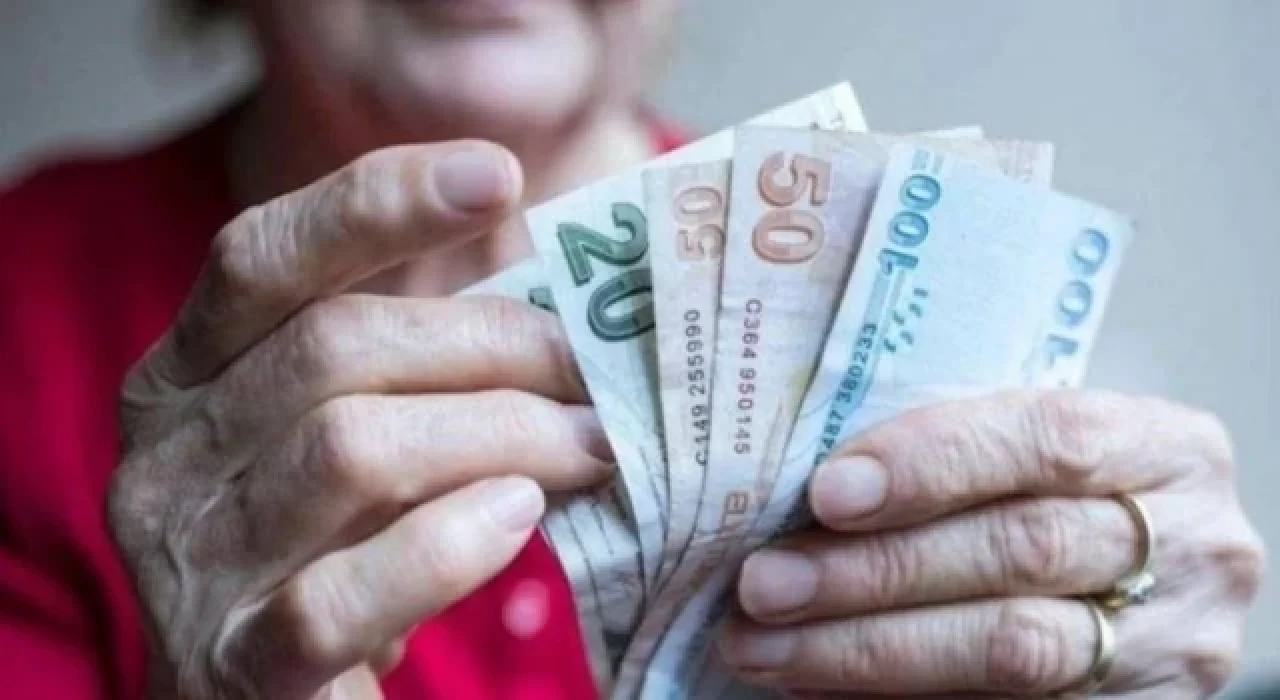 Emeklilerin beklentisi yüzde 54 zam