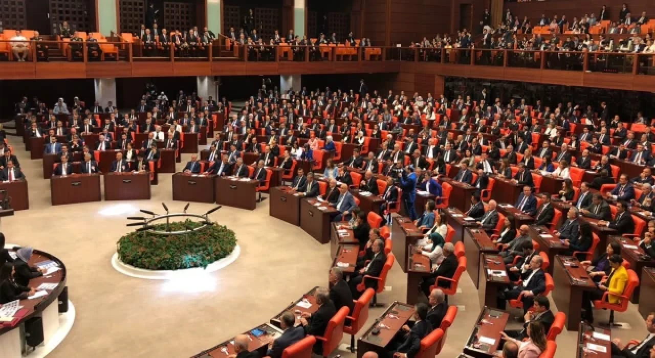 Erdoğan'ın imzasıyla 1,1 trilyon TL'lik ek bütçe Meclis'e sunuldu