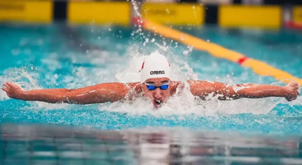 Türk milli yüzücü Tuncer Berk Ertürk, EYOF'ta altın madalya kazandı