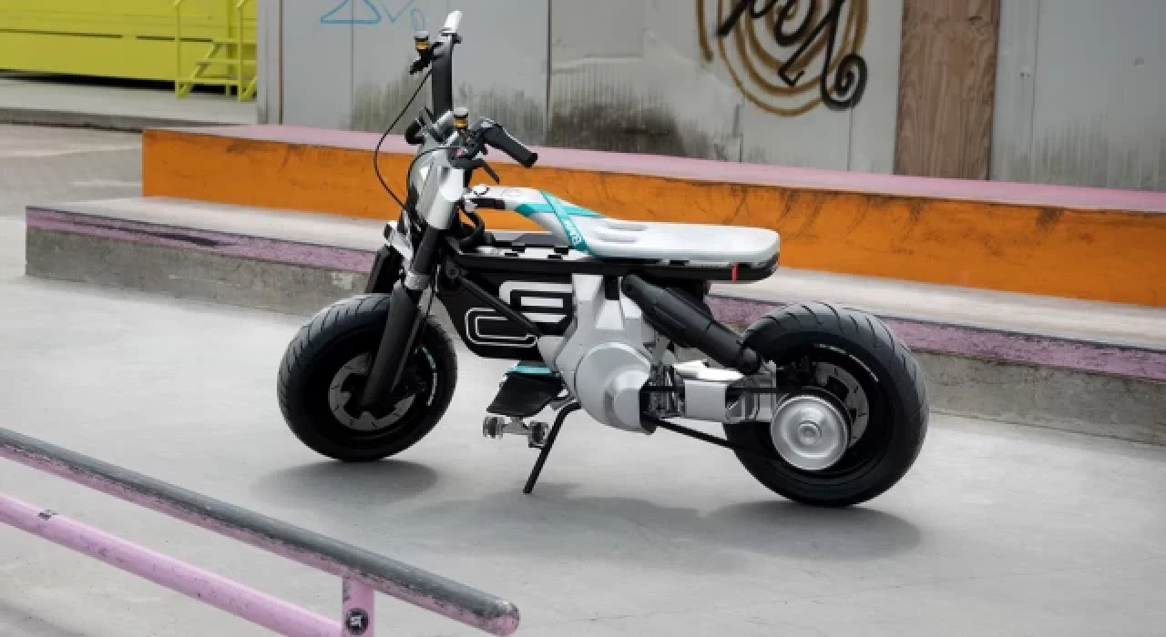BMW yeni elektrikli scooter'ını tanıttı