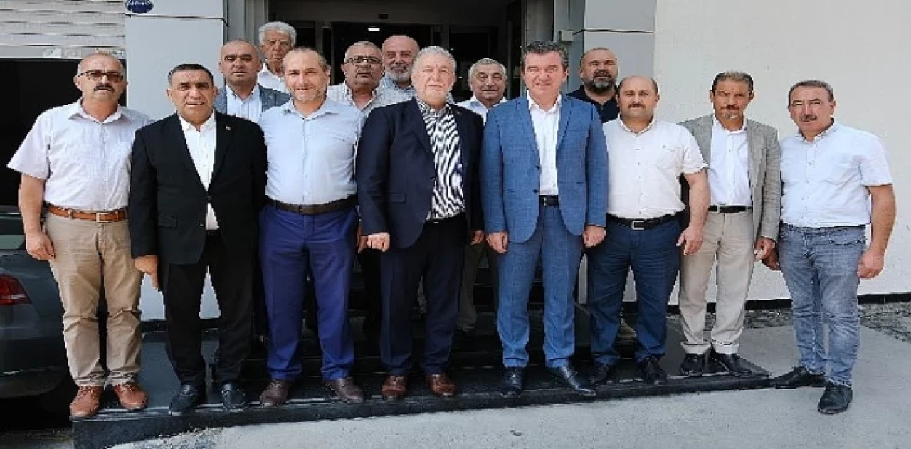 Hakan Koştu ve Bergama Oda Başkanlarından Yalçın Ata’ya ziyaret