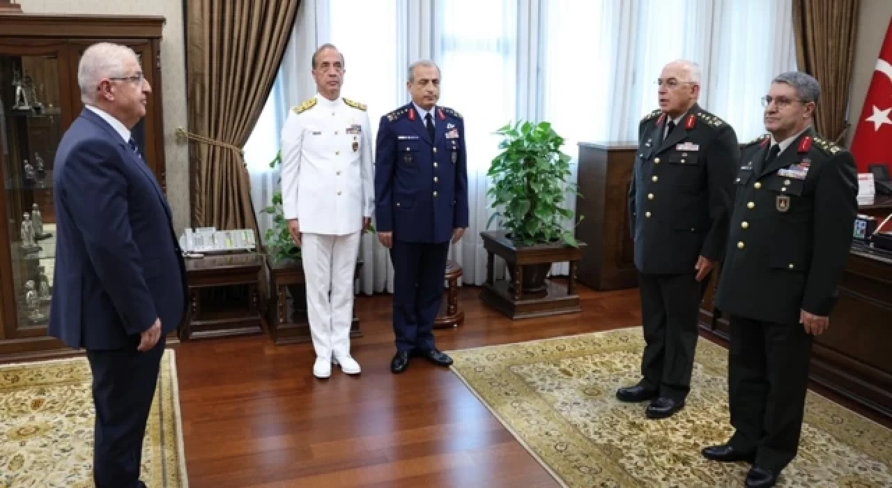 Kara Kuvvetleri Komutanlığı'nda devir-teslim