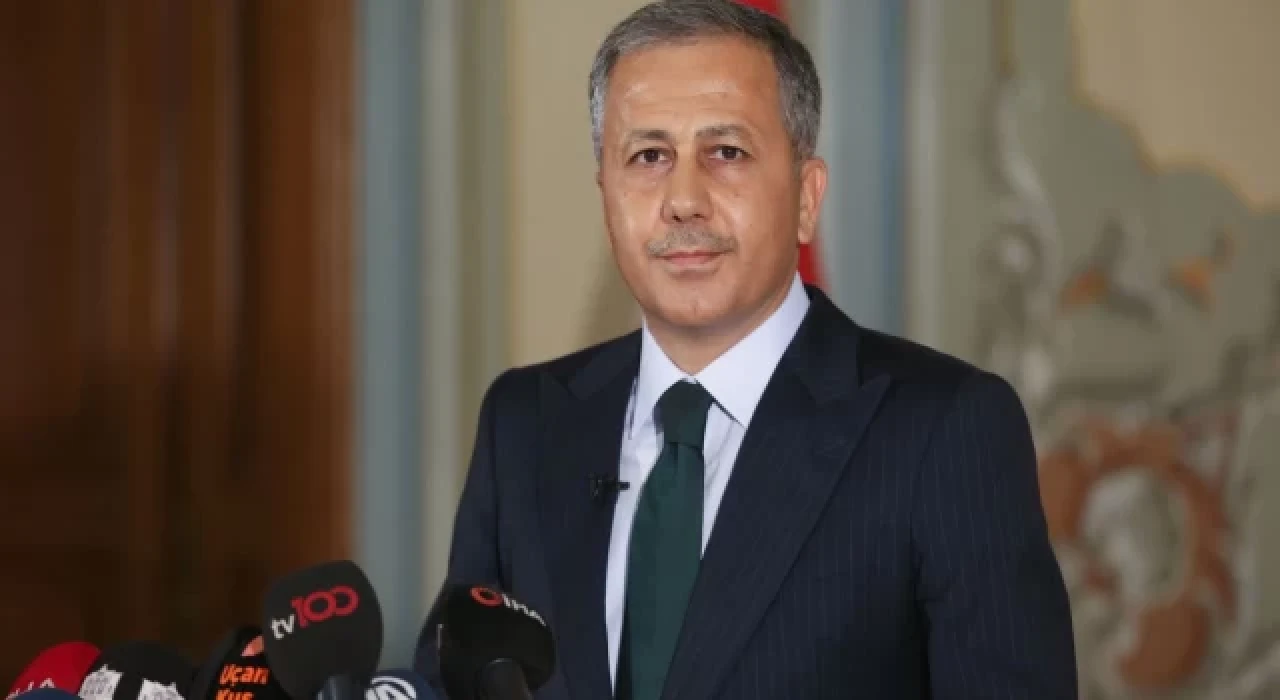 Bakan Yerlikaya: 42 bin 875 düzensiz göçmen sınır dışı edildi