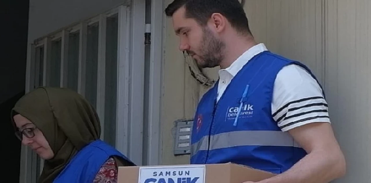 Canik Belediyesi Çat Kapı Gönüllere Ulaşıyor 