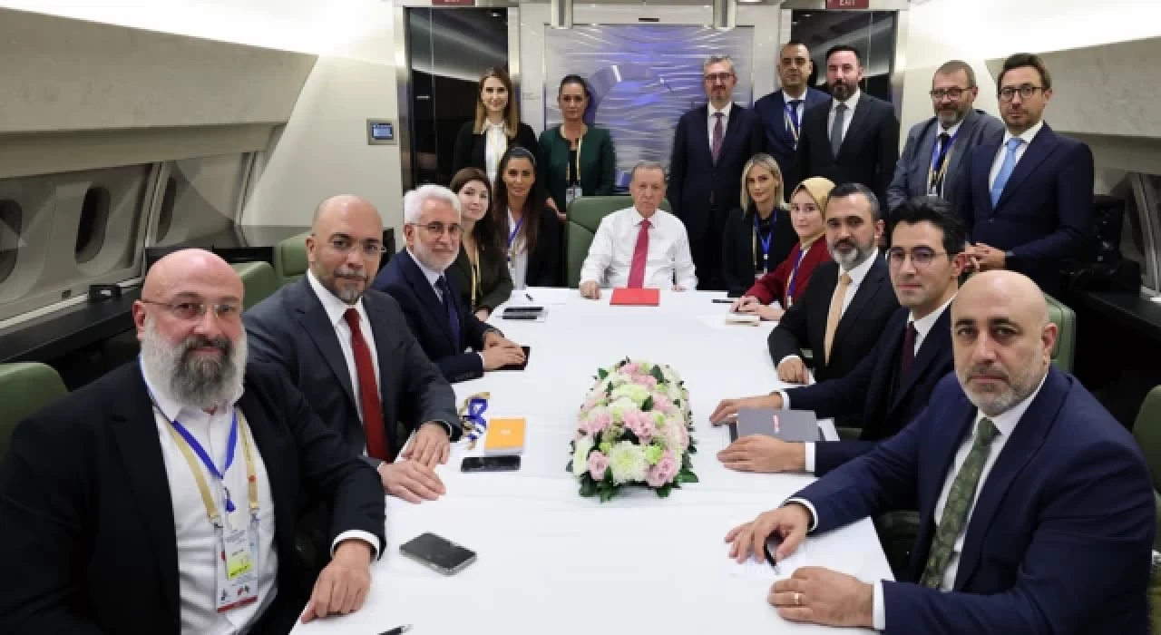 Erdoğan: Yeni anayasa için kapıları çalacağız, nazlanmaya gerek yok