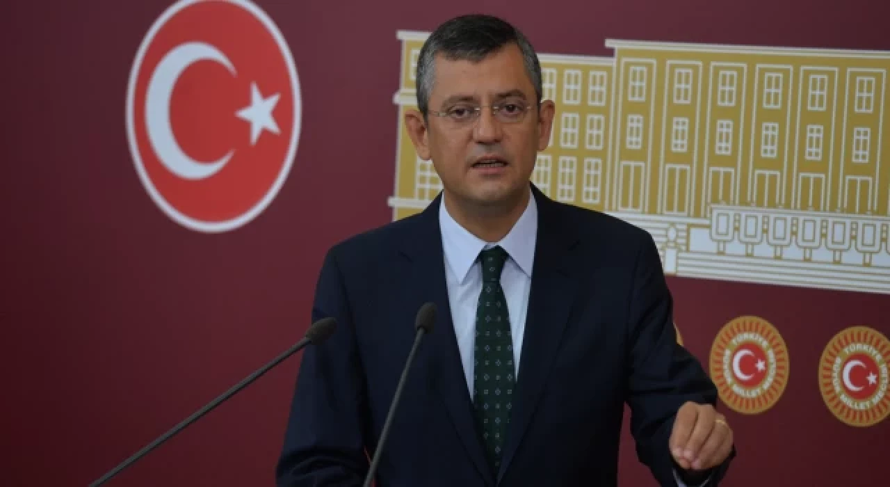Özgür Özel, CHP Grup Başkanlığı'ndan en geç 3 Ekim'de istifa edecek